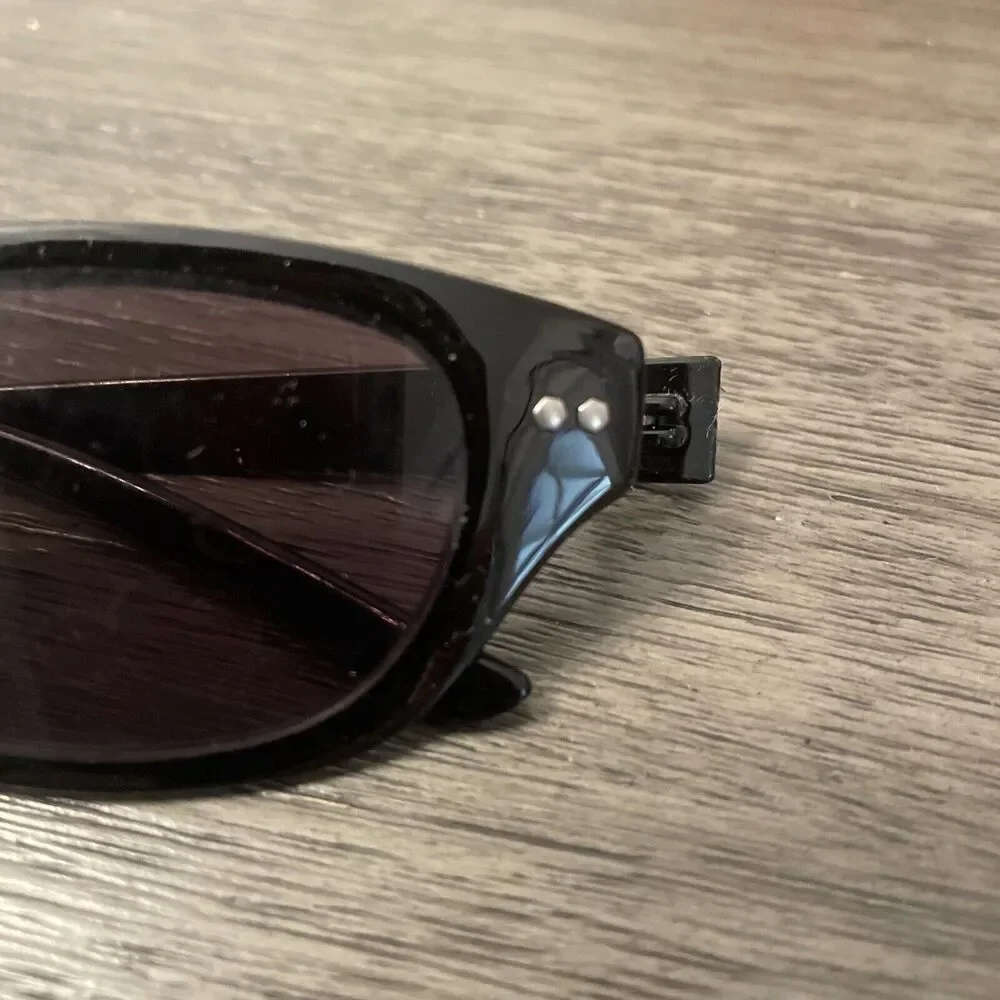 JOAN RIVERS 100% UV Protection Black Sunglasses with case